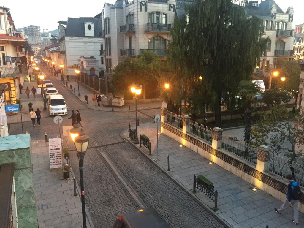 Apartment on Zviad Gamsakhurdia 21 Batumi Bagian luar foto